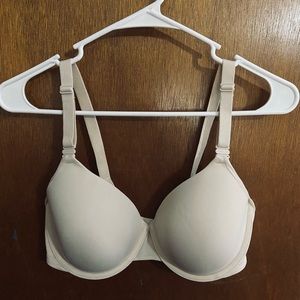 Warner’s 34D bra